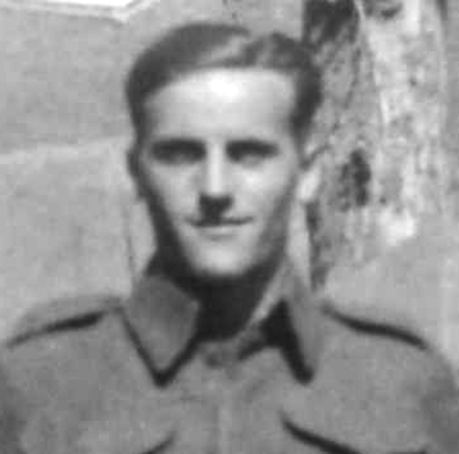 Photo of photos/Glen Murray (Dan) McLennan 1922-1995 portrait